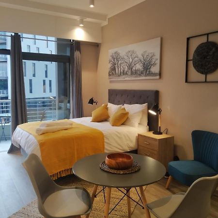 Menlyn Apartment - Studio Pretoria-Noord Kültér fotó